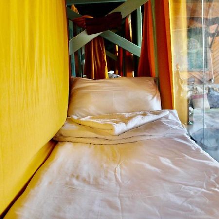 Nomad Hostel Nimrod Exterior photo